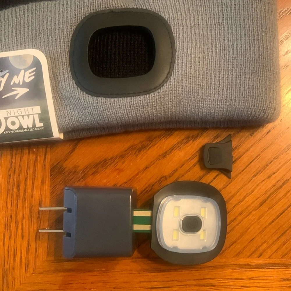 🎉HP🎉NWT Night Owl Kid’s Rechargeable LED Beanie - Light is Removable